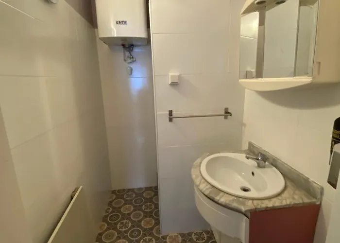 Lizzi Pensjonat 3*